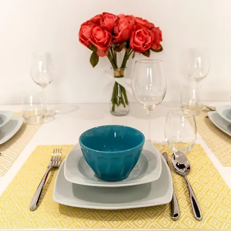 Delmar I Apartment