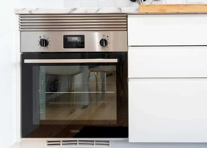 Delmar I Apartment *